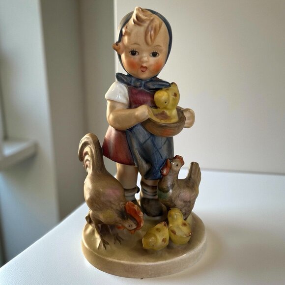 Goebel Hummel Figurine # 199 /I " Feeding Time " TMK 3 (1960-1963) 5-1/2" Tall